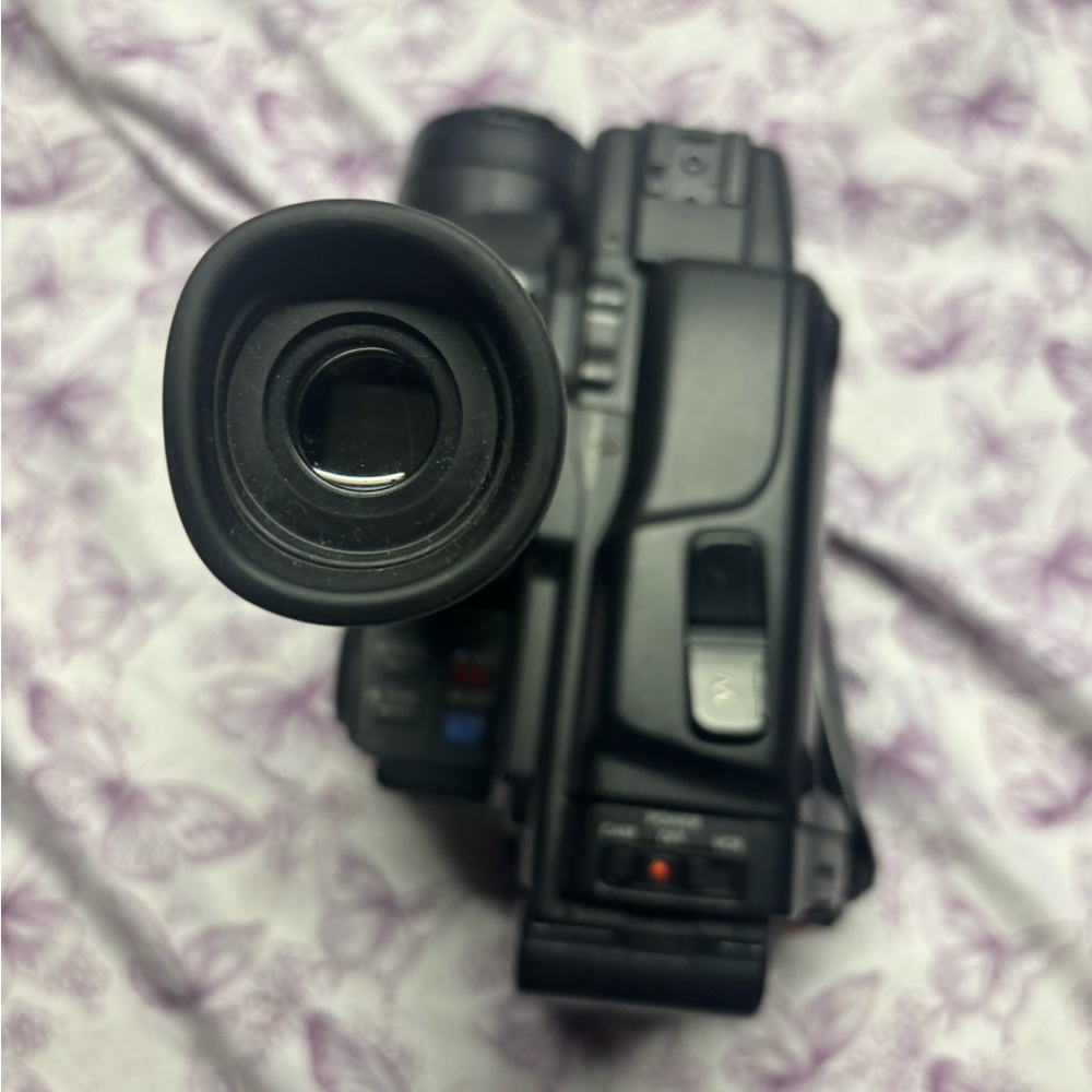 Vintage RCA Autofocus Video Camera - Picture 7 of 7